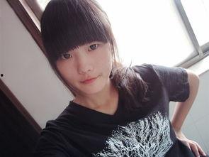 娱乐吃瓜直播真实的吗,娱乐吃瓜，真实还是虚构？